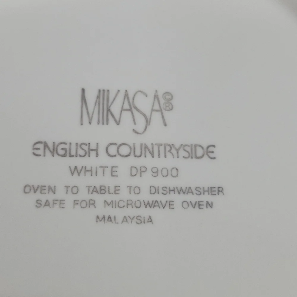 MIKASA English Countryside White 10" Round Vegetable Bowl - Picture 6 of 9